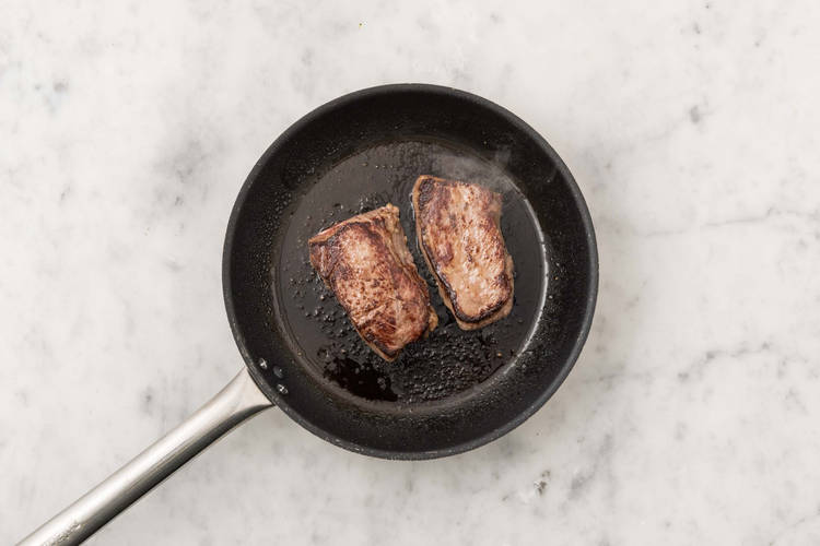 Rindssteak braten