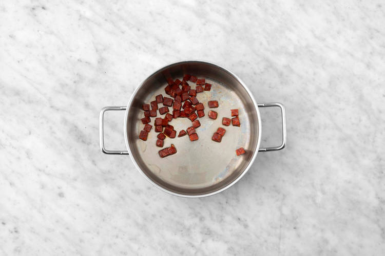 Chorizo anbraten