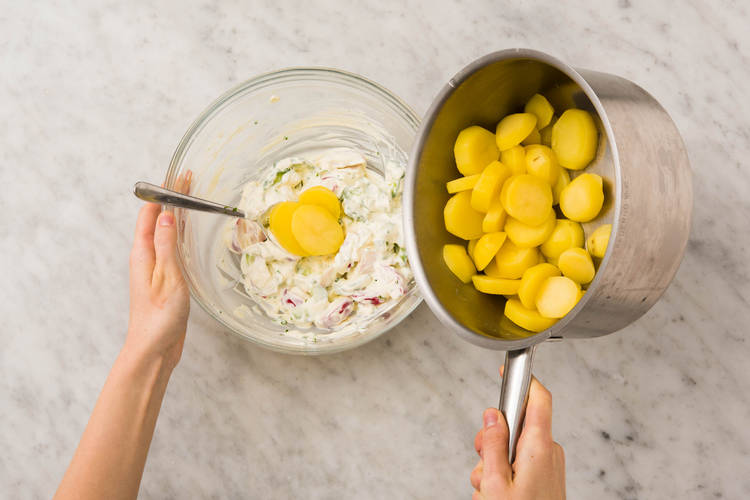 Kartoffelsalat vollenden