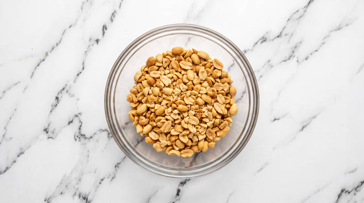 Toast Peanuts 