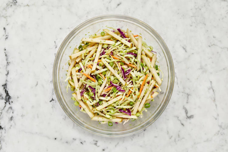 Préparer la salade de chou