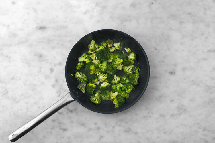Pan-fry the Broccoli