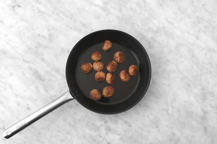 Préparer les boulettes