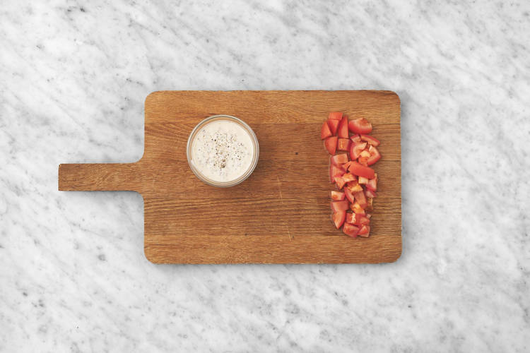 Förbered tomat och dressing
