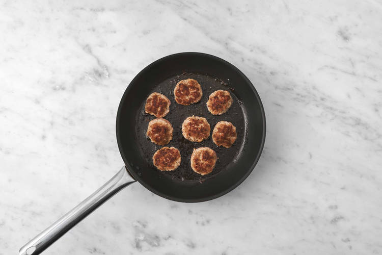 Tsukune braten