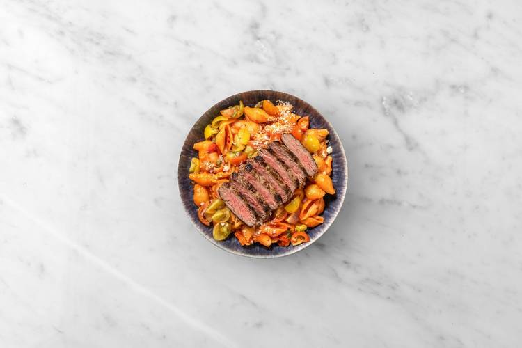Steaks braten & Anrichten