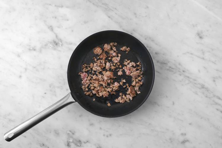 Cuire la saucisse