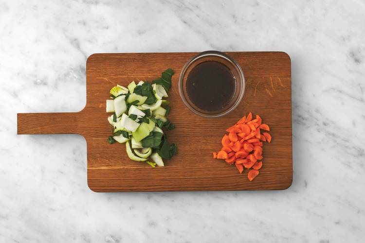Préparer les légumes et la sauce