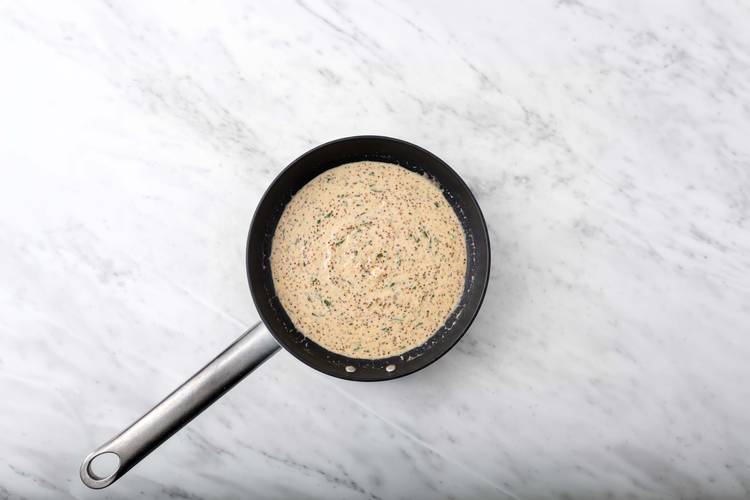 Préparer la sauce à la moutarde