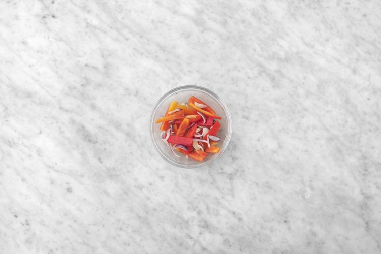 Préparer la sauce toum à l’ail