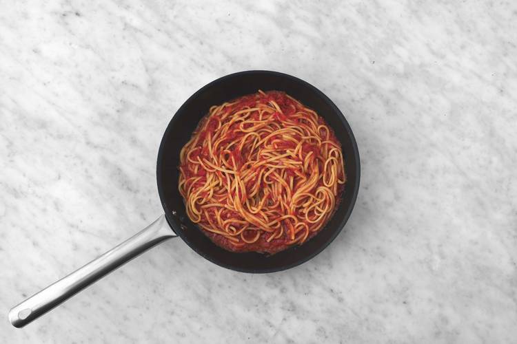 Make tomato sauce