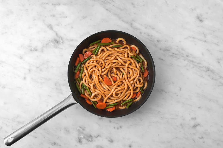 Coat the Noodles