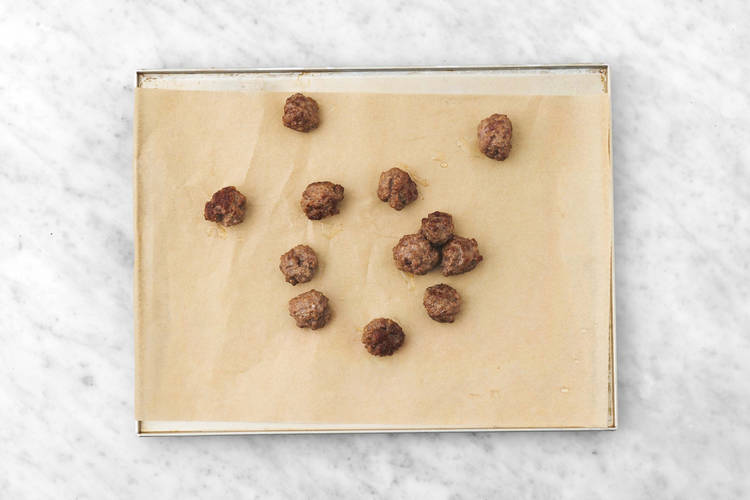 Préparer et cuire les boulettes