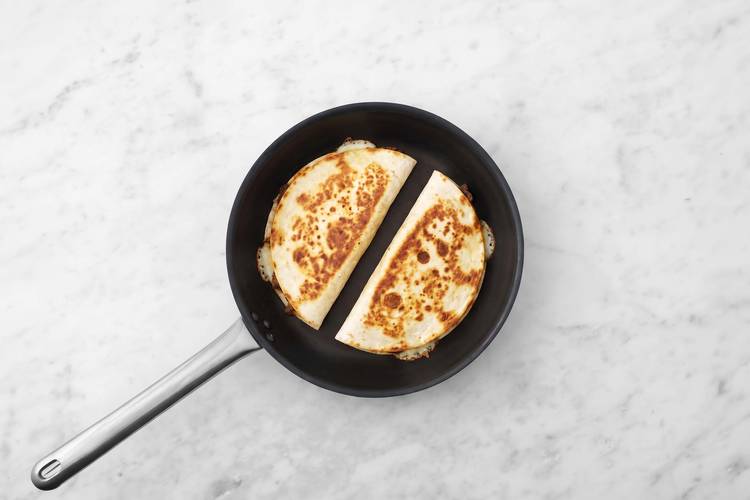 Cook pizzadillas