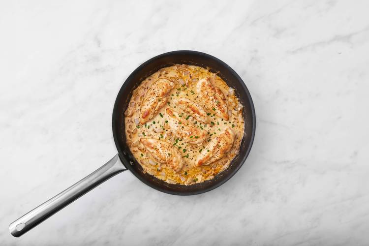 Préparer la sauce à la ciboulette