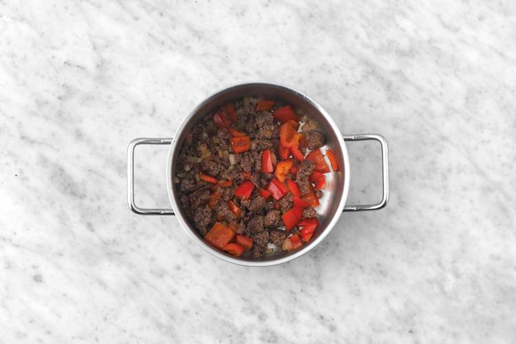 Cuire le bœuf et les légumes