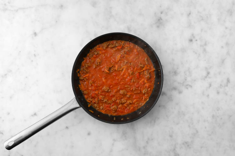 Make rosé Impossible® ragu