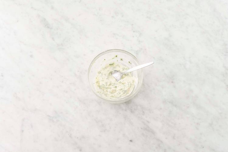Make parsley-yogurt sauce