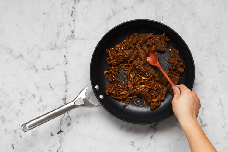 Cook Onion & Steak
