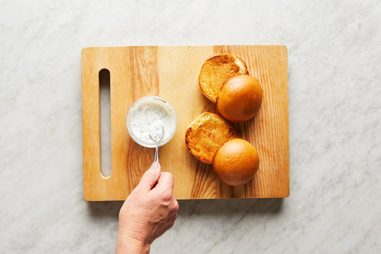 Make Crema & Toast Buns