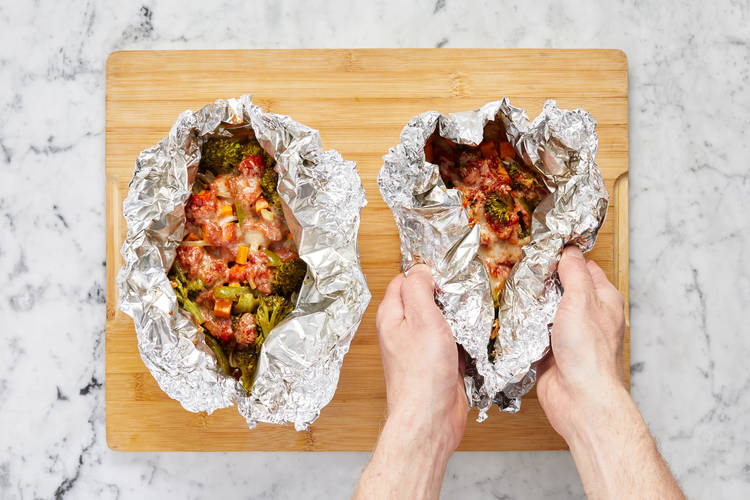 Grill Sausages & Veggie Packets
