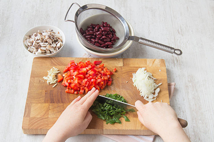 Prepare veggies.