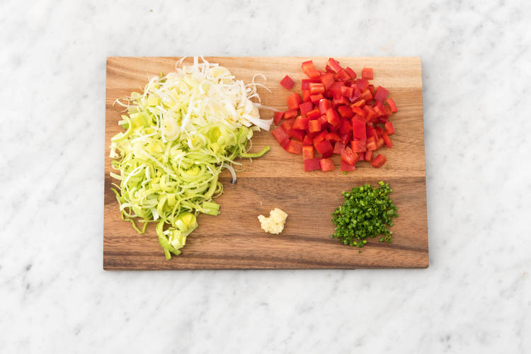 Prepare veggies.