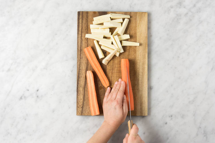 Pastinaken-Rüebli-Stäbli vorbereiten