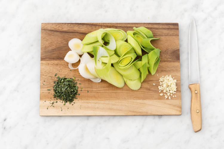 Prepare veggies.