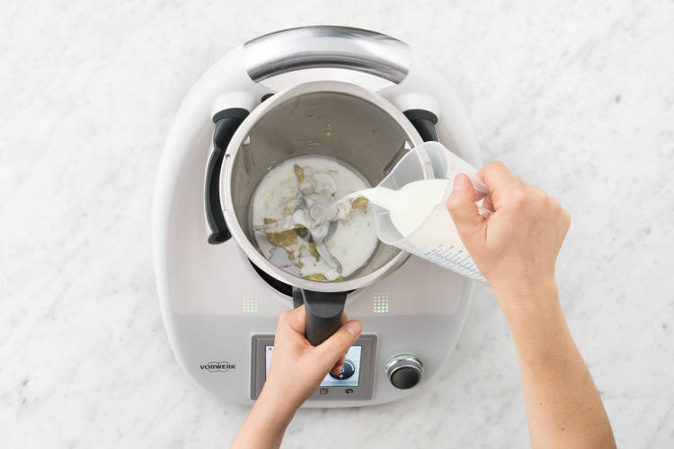 Milch zugeben