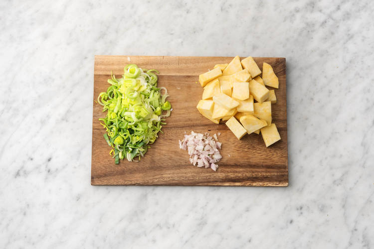 prepare veggies.