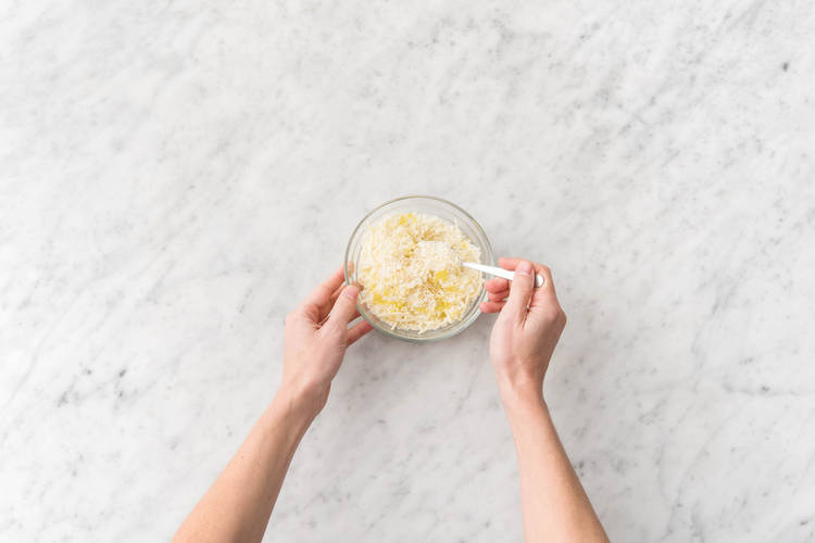 MAKE THE MOZZARELLA TOPPING