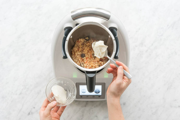 Mascarpone in den Mixtopf geben