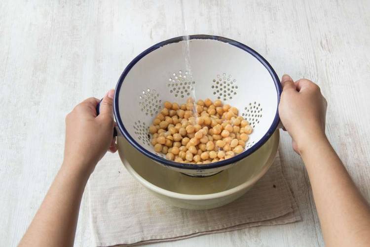 Drain chickpeas