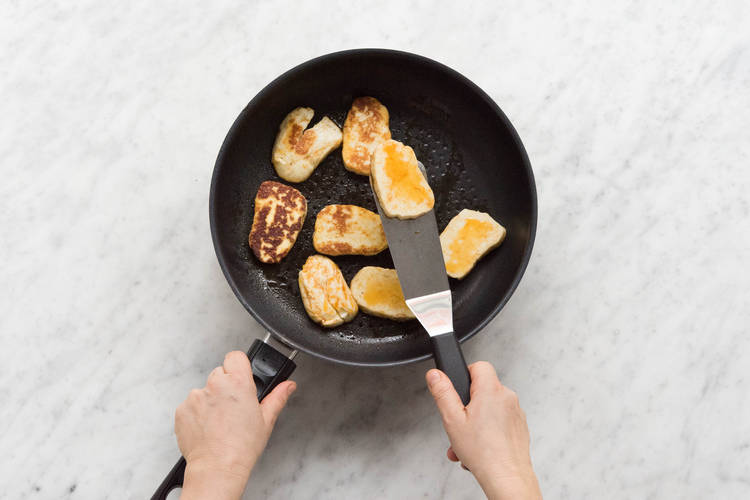 Halloumi-Scheiben anbraten