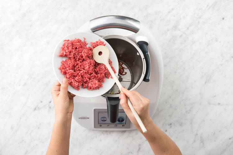 Hackfleisch zugeben