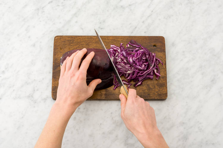 Prepare the red cabbage