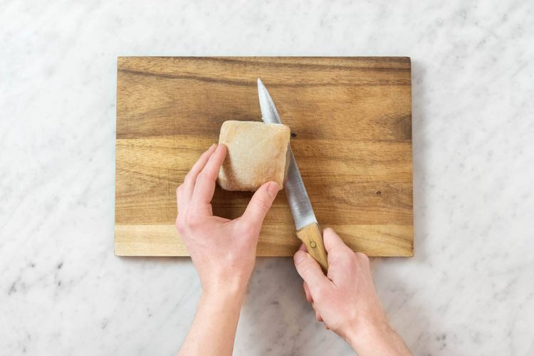Ciabatta-Brötchen halbieren