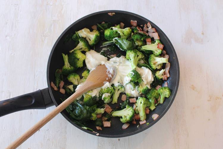 Stir in the smooth ricotta
