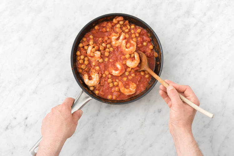 Add the prawns.