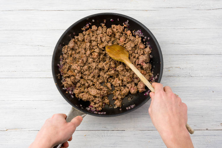 Cook the beef and carrot