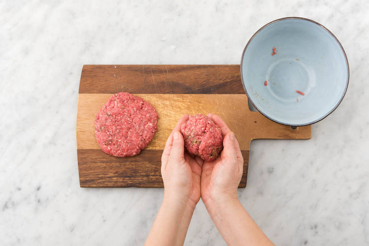 PREPARE THE BEEF PATTIES