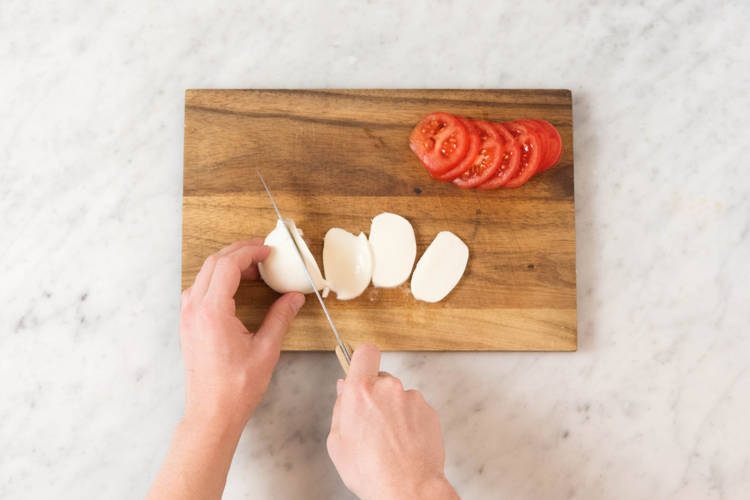 Mozzarella schneiden