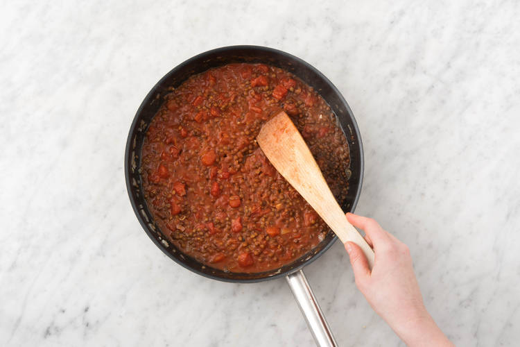 COOK THE LASAGNE FILLING