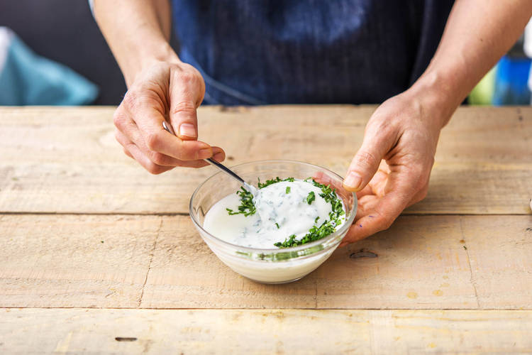 Mix the Yoghurt
