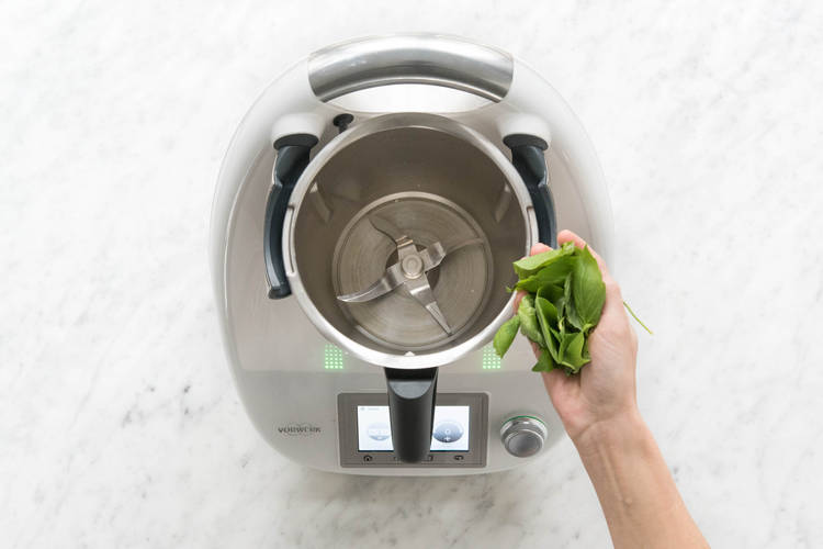 Kräuter zerkleinern