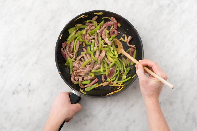 Cook The Capsicum & Lamb