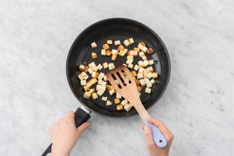 COOK THE PANEER