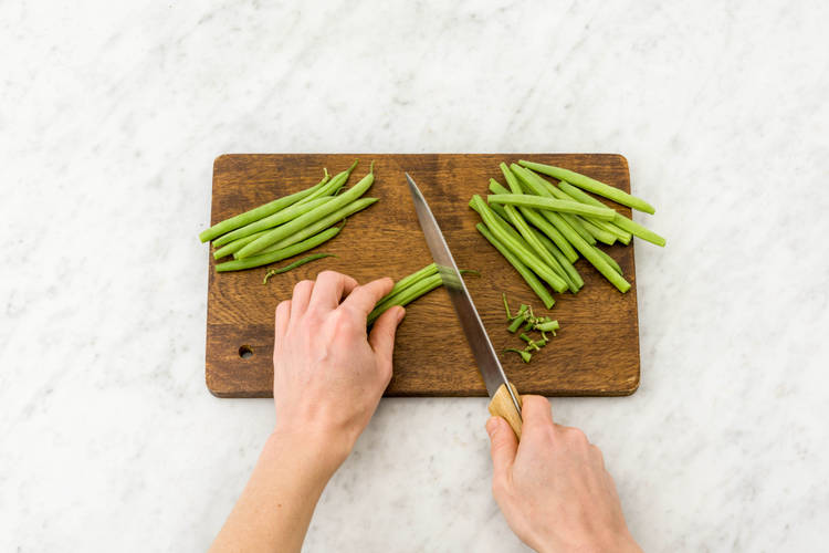 Sperziebonen en pasta koken