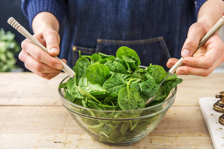 Dress the Spinach